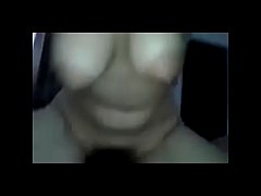 คลิปหลุดไทยแท้ เมียจ๋านั่งขย่มควยให้ผัวคาผ้าถุงก่อนออกไปทำงานต่างจังหวัดหลายวันขอหลายๆน้ำหน่อยนะที่รัก